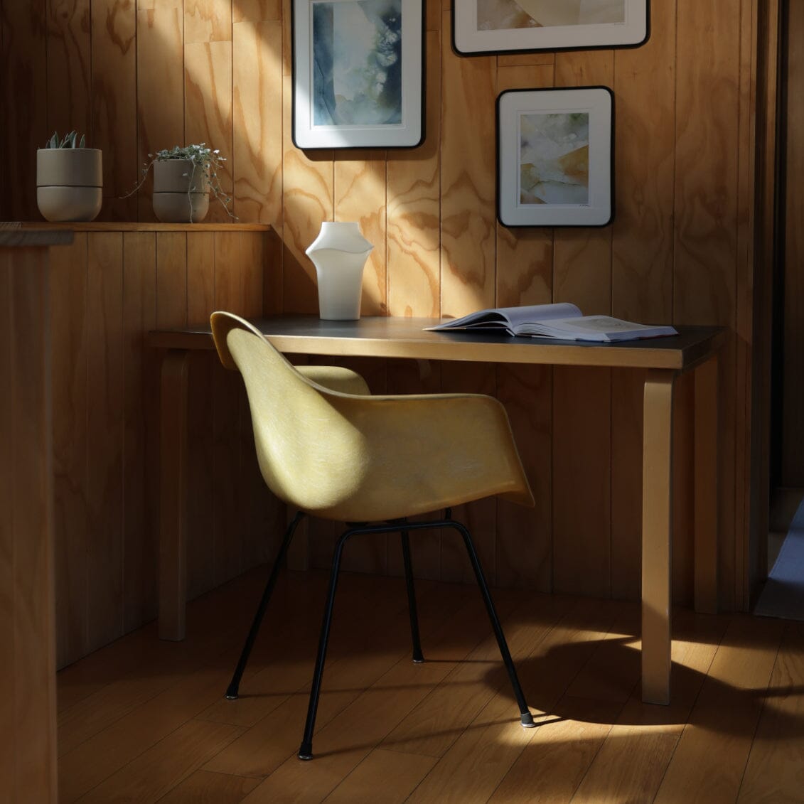 Curve Table Light